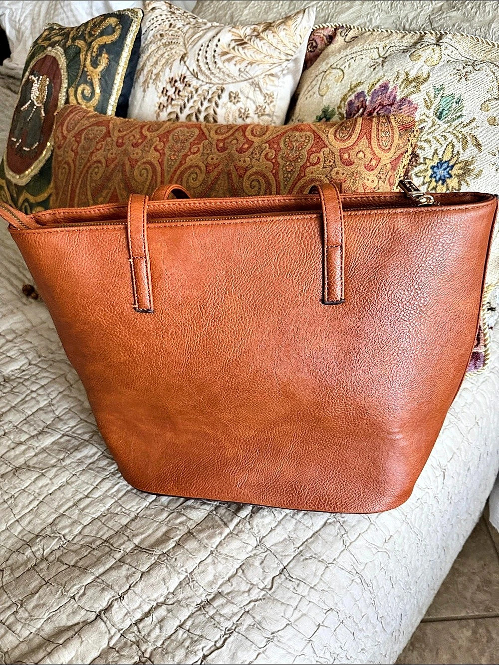 Darcy Marks London Brown tan cognac vegan approved LeatherTote straps 10 1/2” - Picture 7 of 17